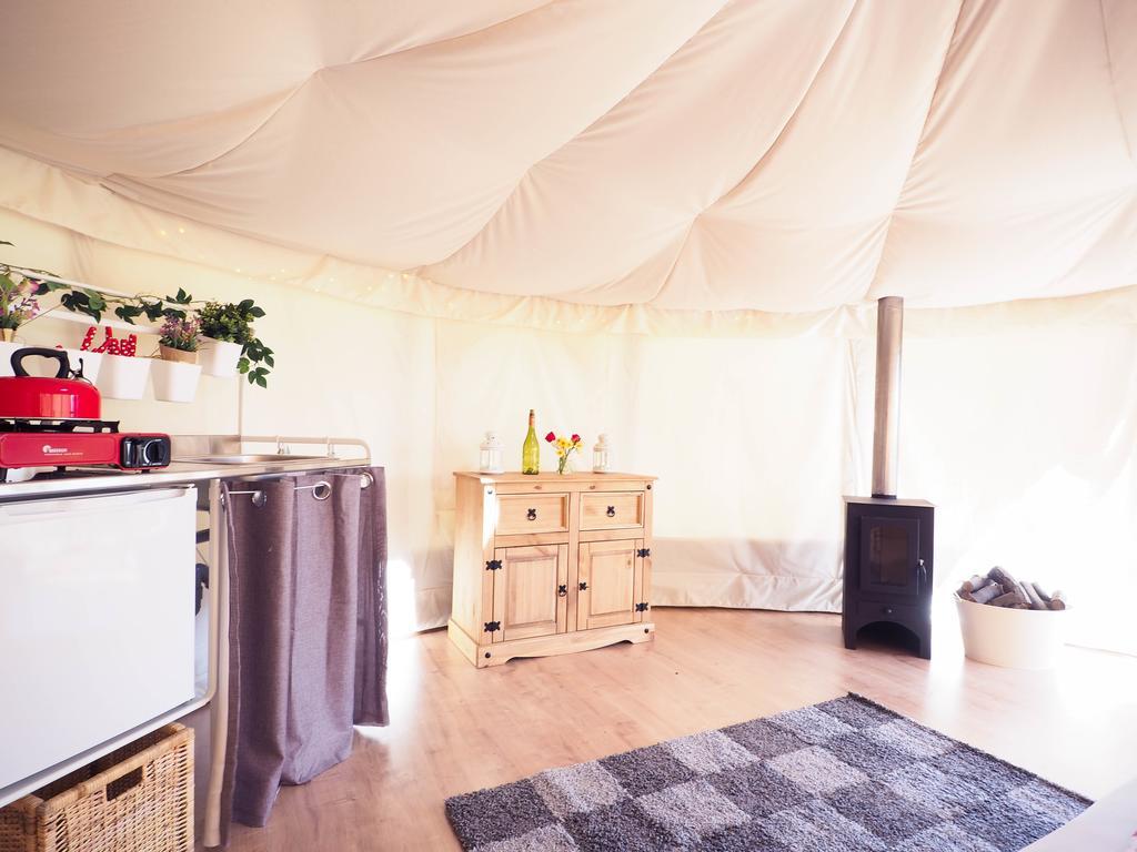 Hotel Old Dairy Farm Glamping Emsworth Exterior foto